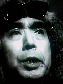 ���{����